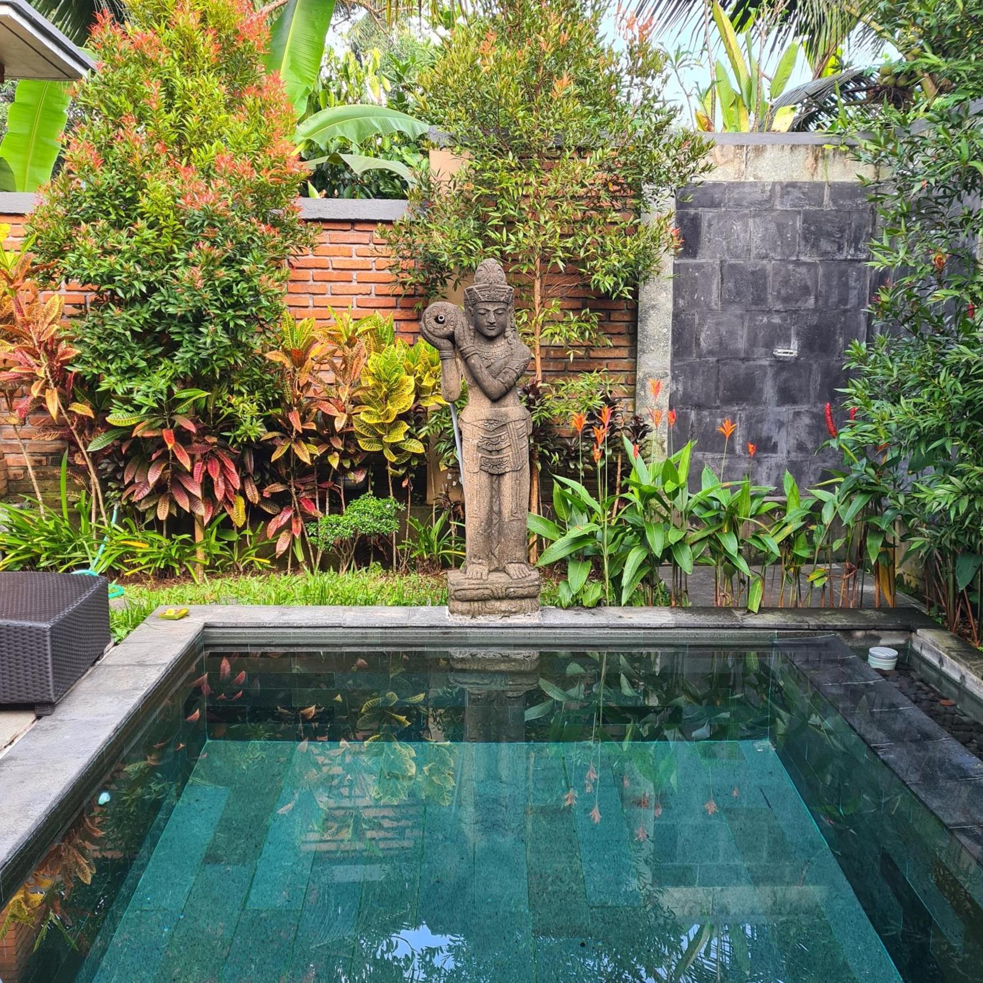 Ubud Suarga Private Pool Villa Exterior foto