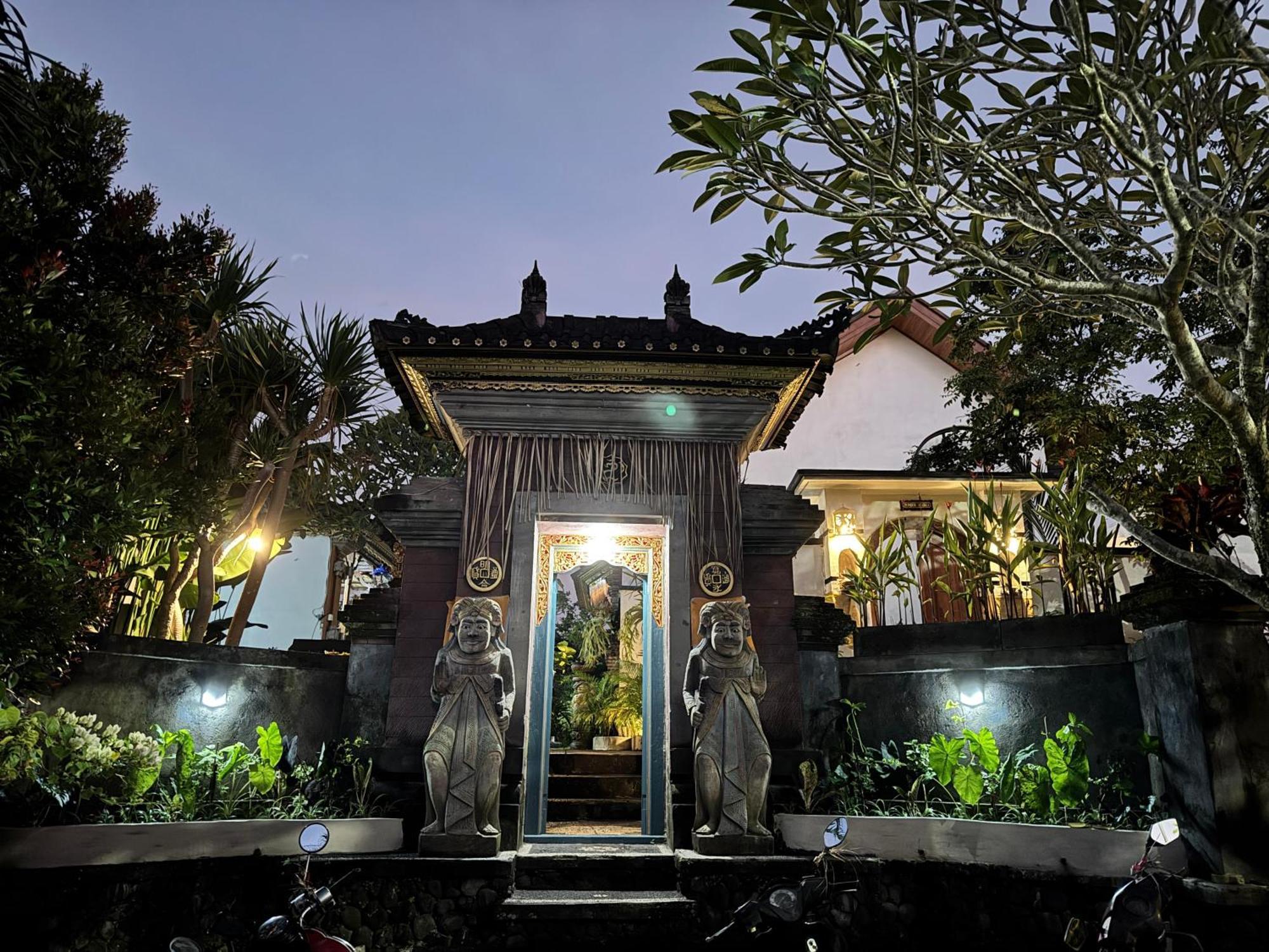 Ubud Suarga Private Pool Villa Exterior foto